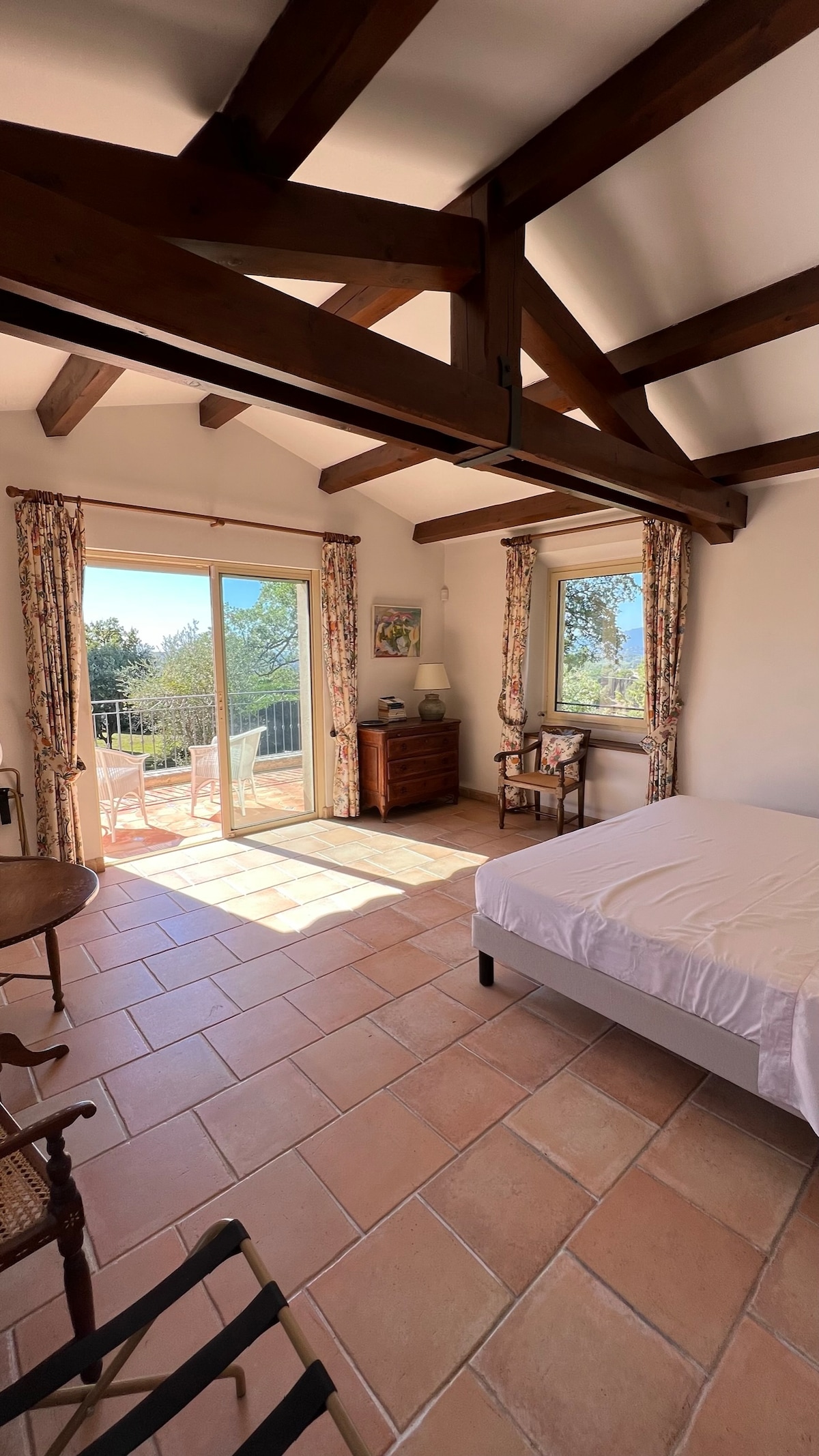 Chumba kikuu cha kulala
