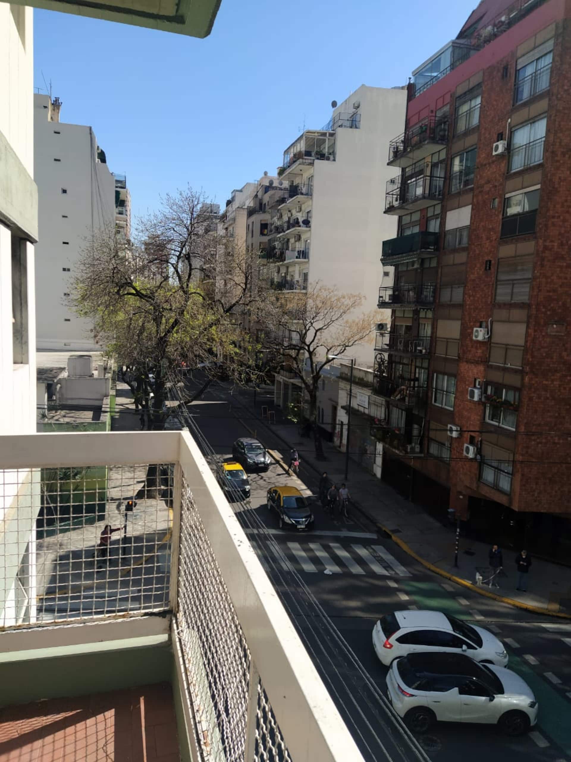 Квартира с 1 спальней, балконом и окнами на улицу в Recoleta