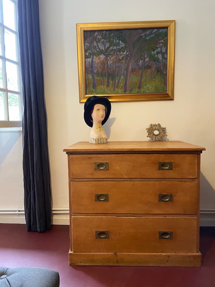 Dhomë e përshtatshme 