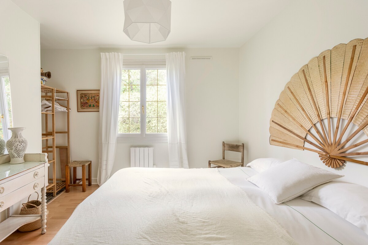 غرفة النوم 2 (الطابق الأرضي)