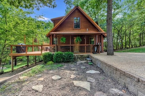 Successful Airbnb property: Cabin Sweet Cabin - Modern Log Cabin @ Beaver Lake in Prairie Creek
