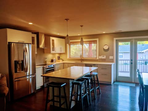 Popular Airbnb listing: Welcoming home near the Foothills and Denver in Ward 4 Coalition