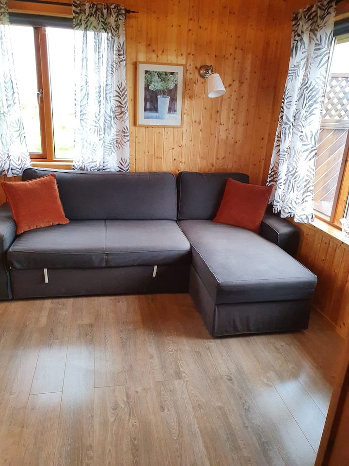 Cosy Cottage Close To Reykjavik-wfi- Hot Tub - Iceland