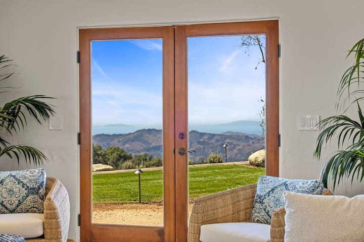 Breathtaking Retreat W/ Pool Spa & Yoga Studio - Ojai, CA