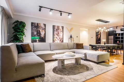 Waterfront| 24/7 power| pool/tennis court