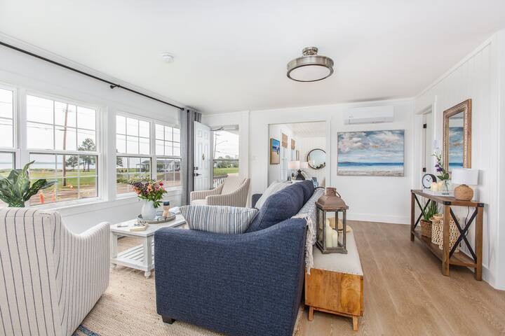 Luxury Cottage with Beautiful Ocean View gallery image 2