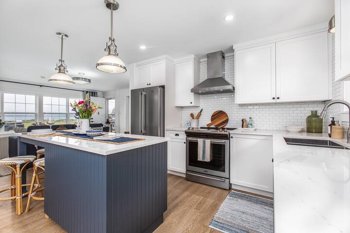 Luxury Cottage with Beautiful Ocean View gallery image 4