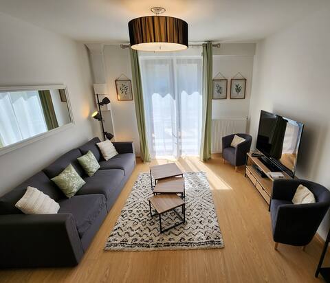 90 m2 house, 2 master suites, parking, terrace