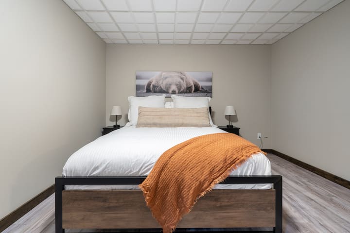 Udobna bračna soba nedaleko od igraonice.