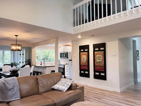 Modern & bright home with resort amenities