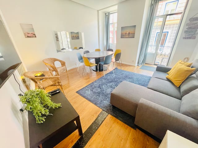 Large apartment with excellent location