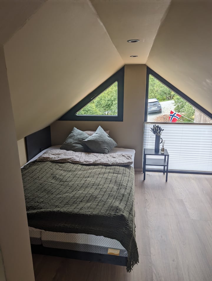 Lit de 160 cm au deuxième étage