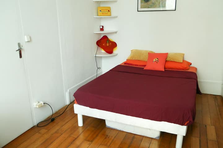 2 - ра спалня с лично работно пространство