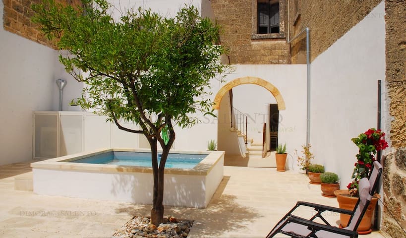 Dimora nel borgo con vasca Corte Bianca