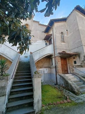 Come in un piccolo paese, a due passi dal centro