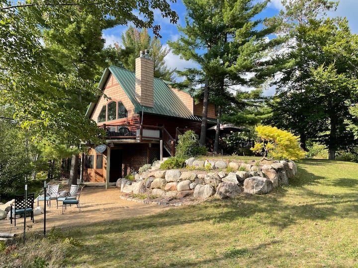 200 ac, 2 Lakes! Allsport+Private, Beautiful Home