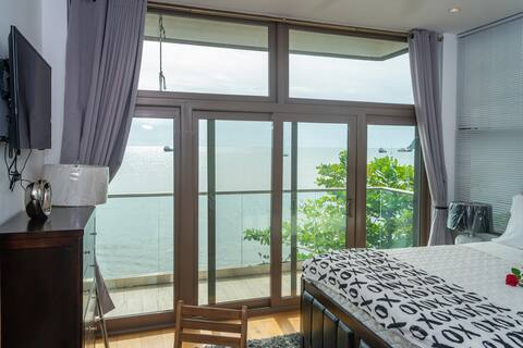 Apartment One the Lighthouse 767 Vacation Rentals