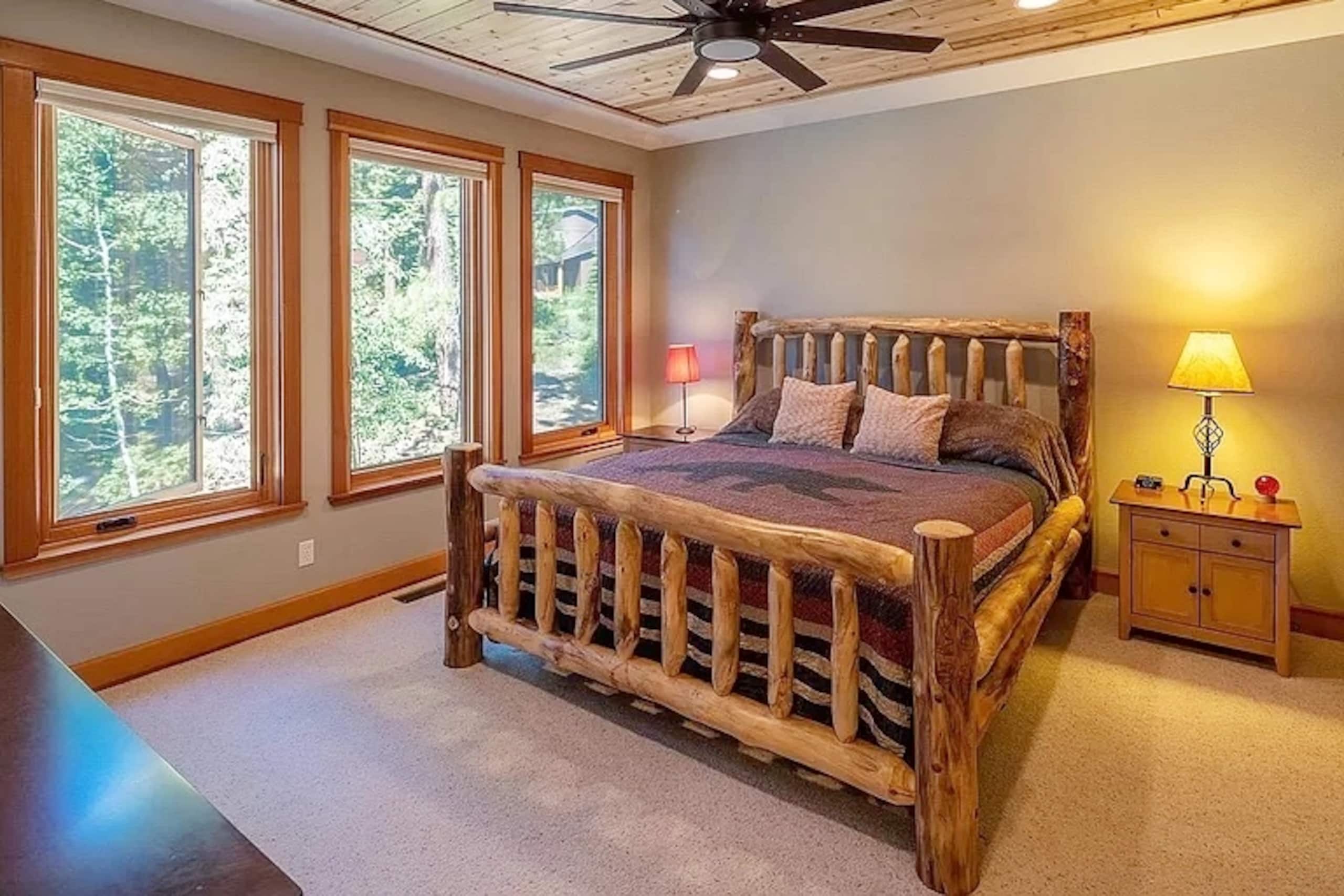 Two-Level Cabin with Hot Tub Near Lake Tahoe - Photo 11