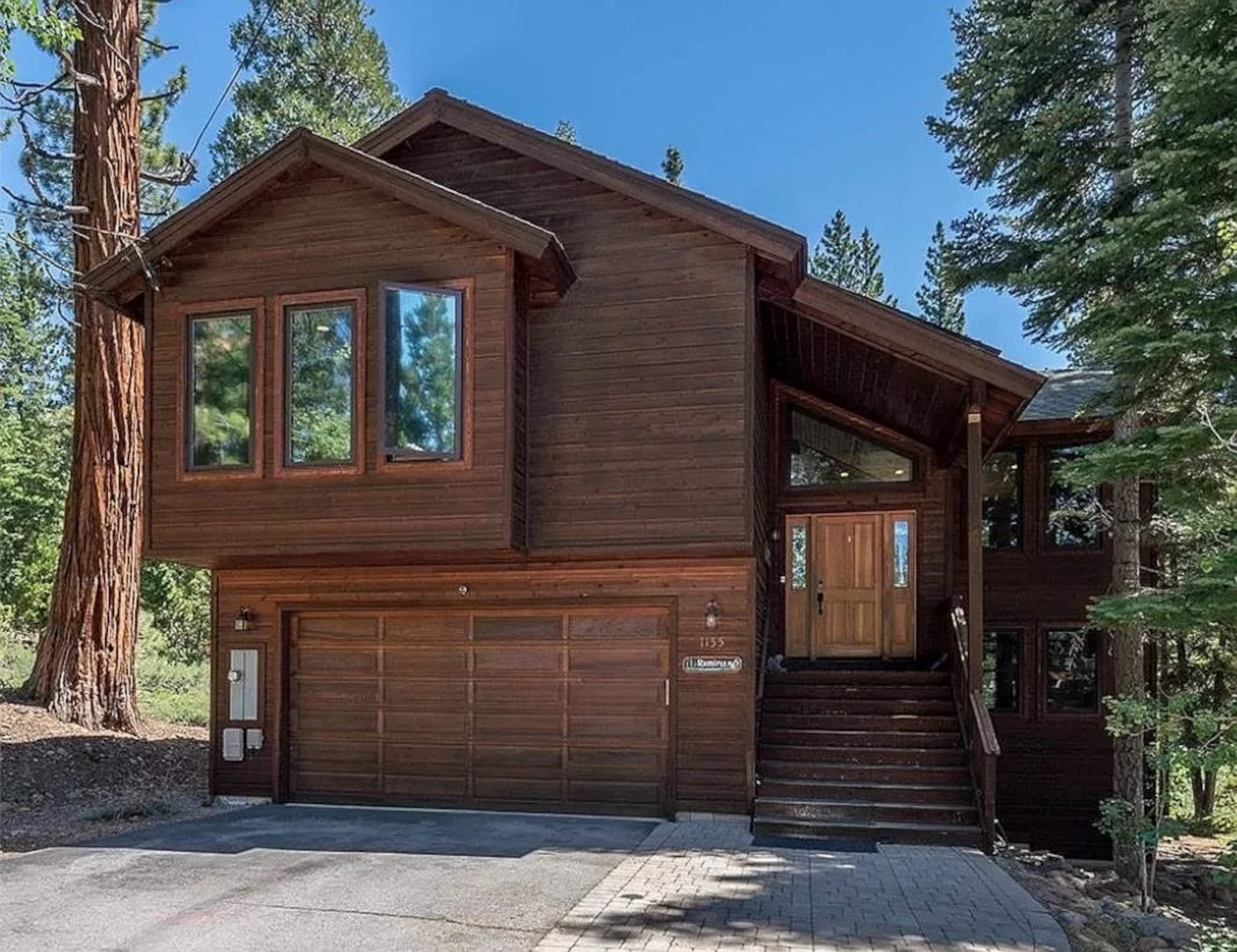 Two-Level Cabin with Hot Tub Near Lake Tahoe - Photo 4