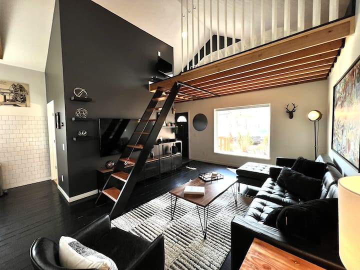 The Foundry Loft 3br Walker's Point Home - Milwaukee