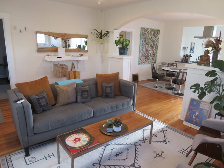 Neighborhood Gem! Entire Place -Stylish Platt Park - Denver, CO