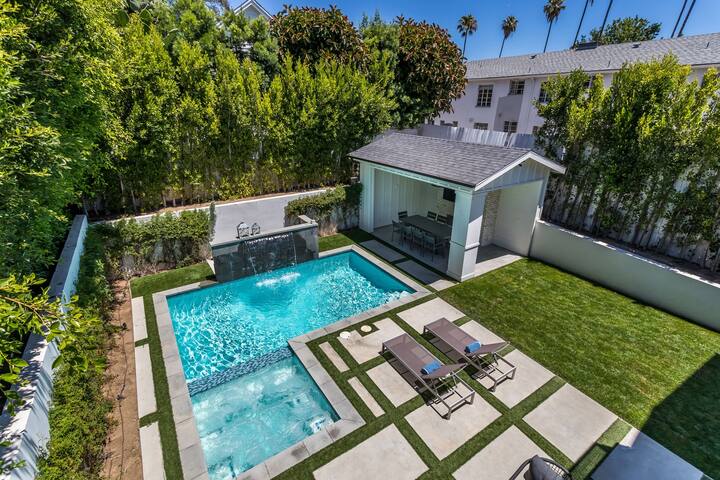 Modern Farm House with 4 En suites pool & Jacuzzi. gallery image 4