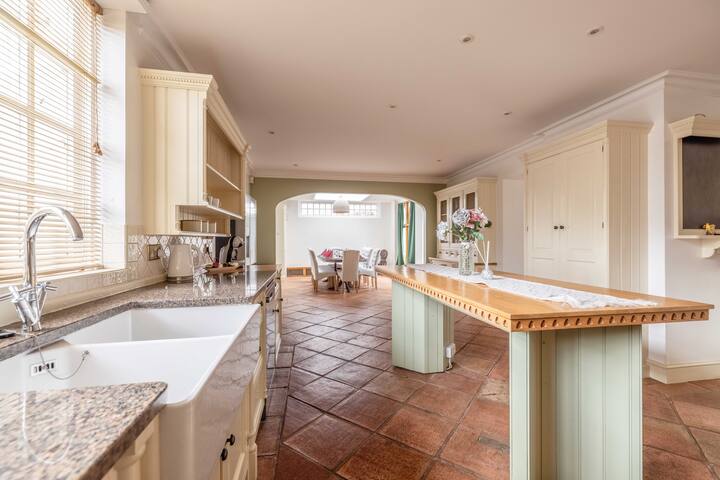 Tempstay managed Airbnb listing 1