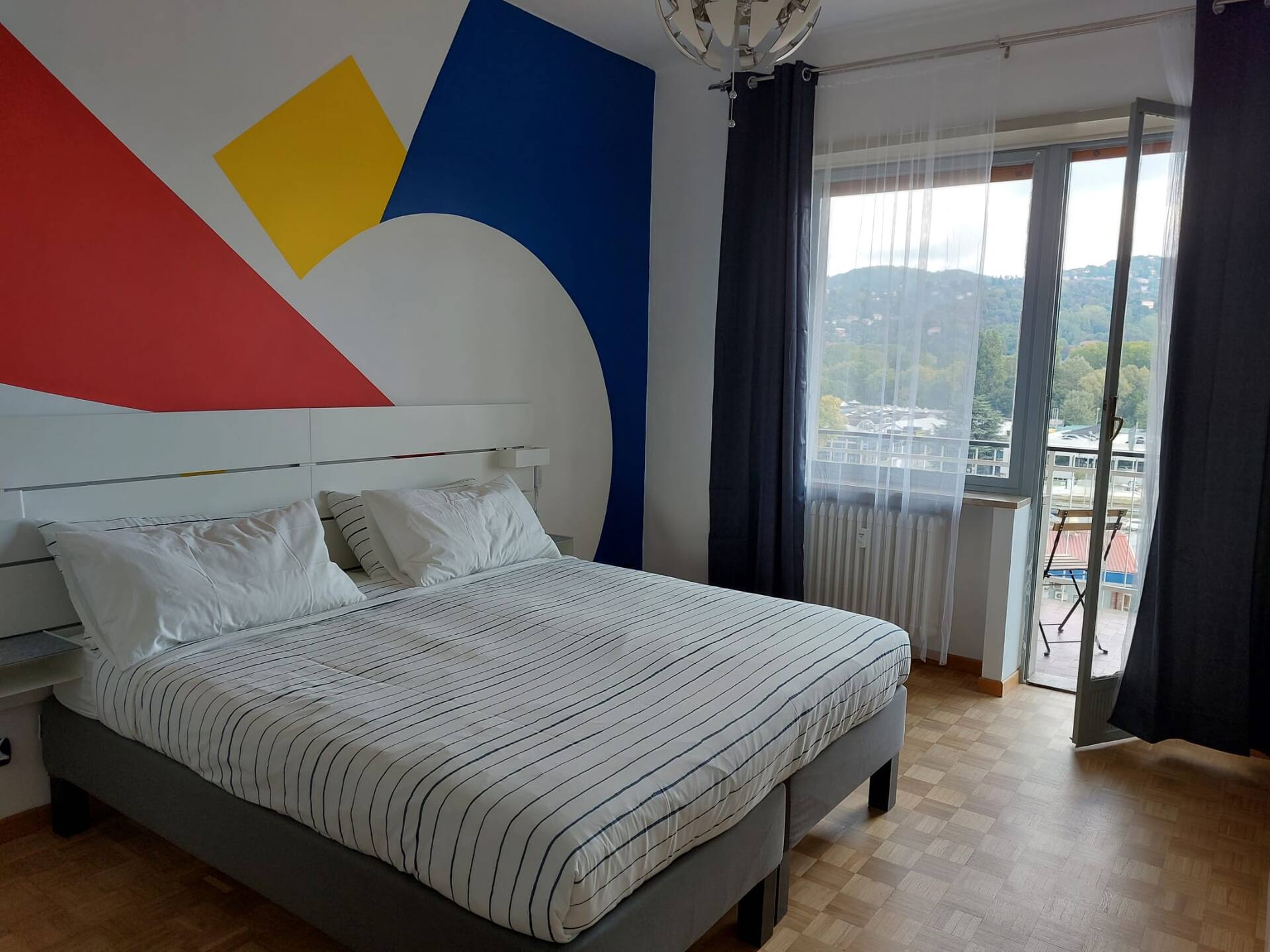 Casina 2 squares, hill view