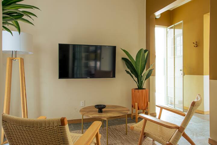 new apt w/patio | Walking Condesa Parks gallery image 2