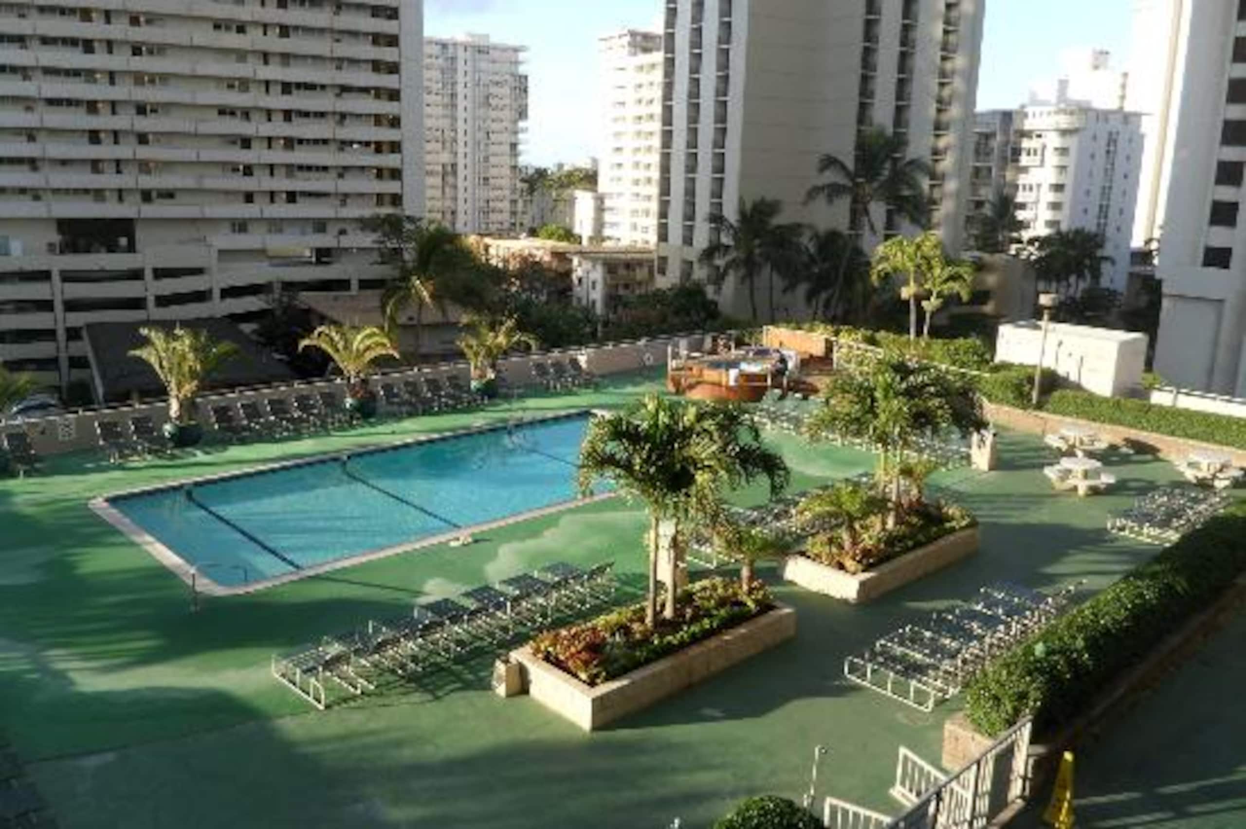 Condo in Honolulu · ★4.87 · 1 bedroom · 3 beds · 1 private bath - Image 22