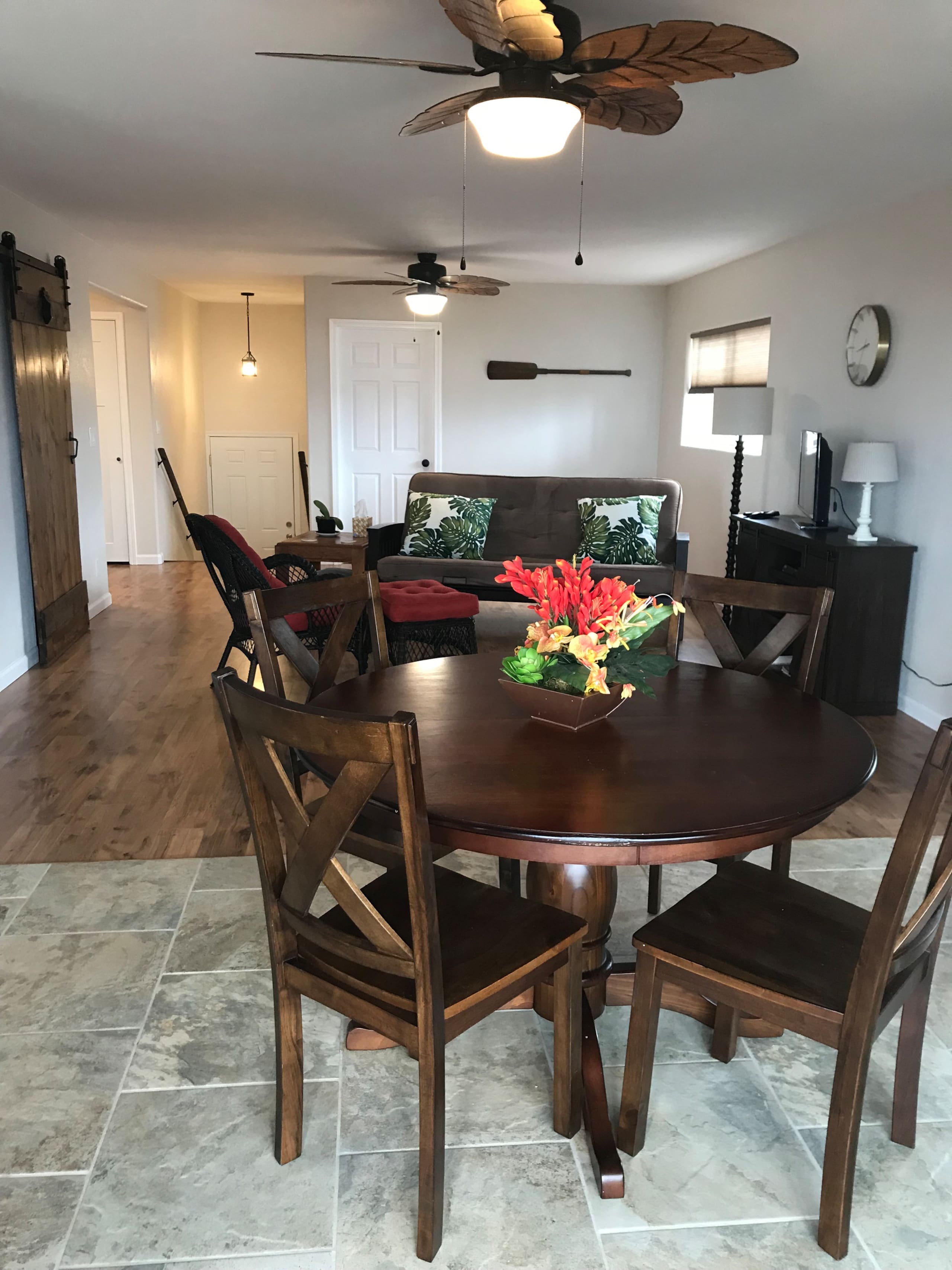 Affordable Suite With Oceanfront Pool! - Photo 9