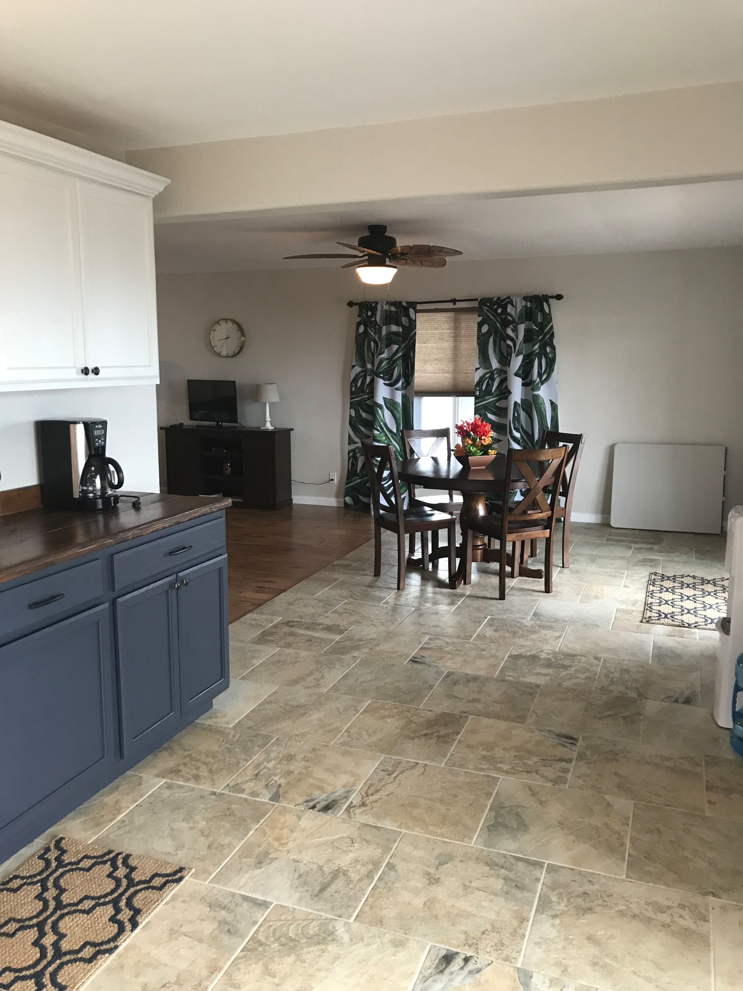 Affordable Suite With Oceanfront Pool! - Photo 8