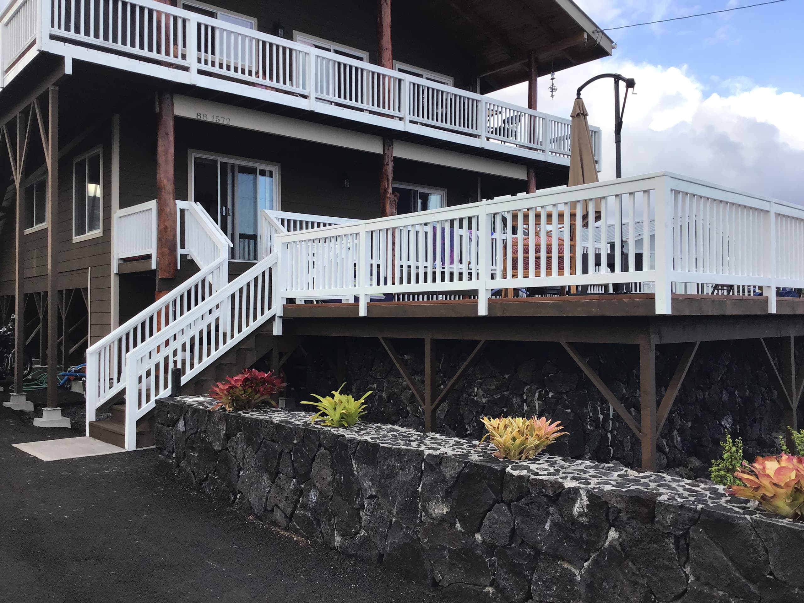 Affordable Suite With Oceanfront Pool! - Photo 16