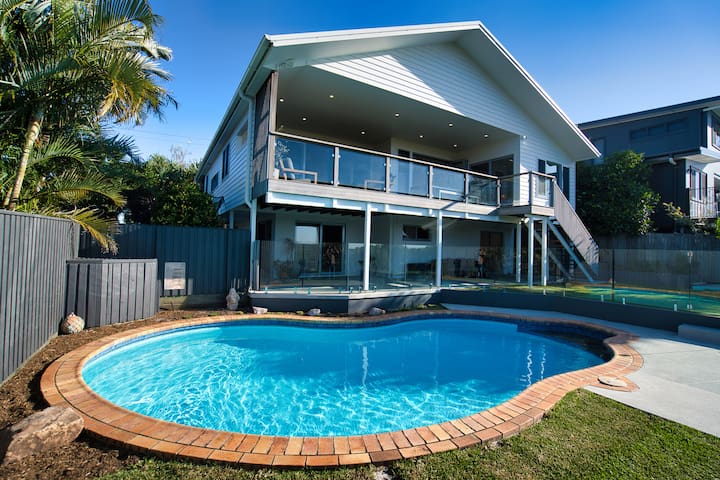 La Mer Peregian (Nature views, Walk to village)