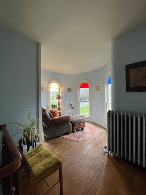 1878 Victorian Charmer