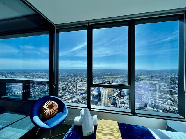 Level 63 Heart CBD CityView with Balcony