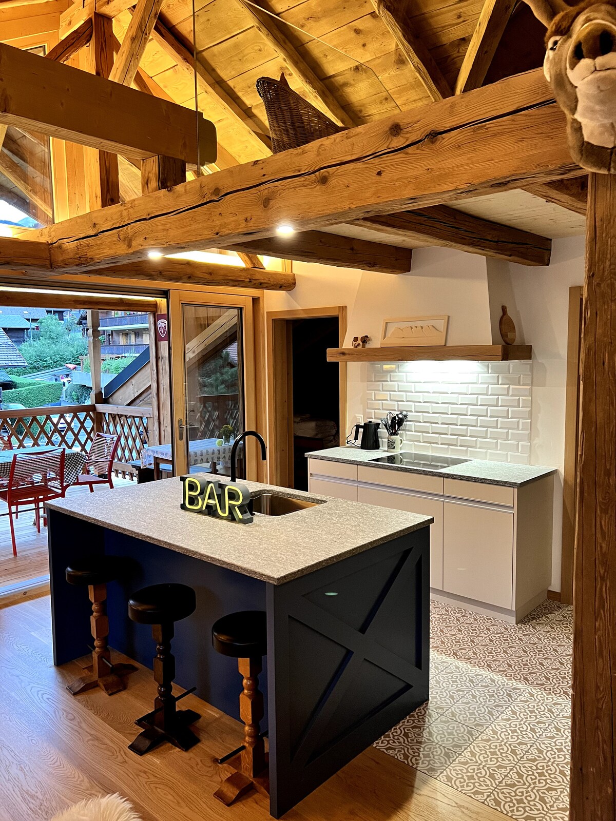 Successful Airbnb property: 150m2 penthouse in stunning 1911 chalet in Champéry