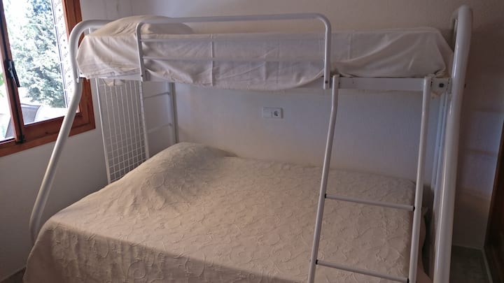 ห้องนอน 2 ชั้นล่าง