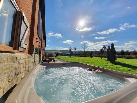 Dorset Countryside Escape for 8 guests, Hot Tub