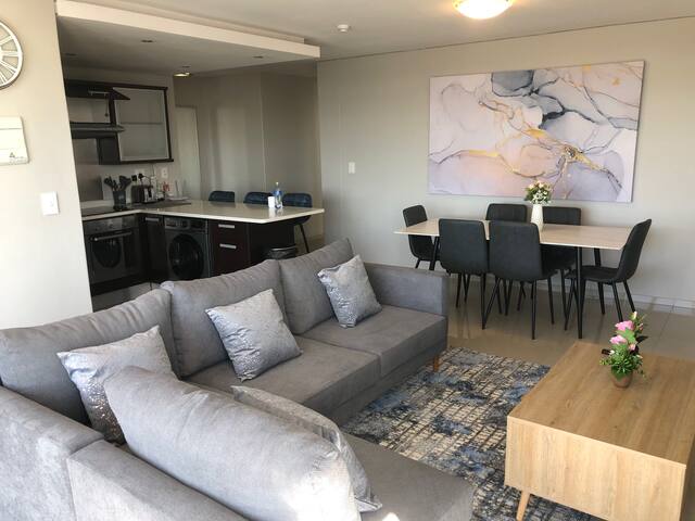 20 % off 3 bed luxury /ocean view / backup power gallery image 3