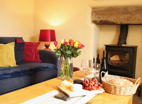 No Pet Fee | Logburner | Horse Stable View | WiFi+