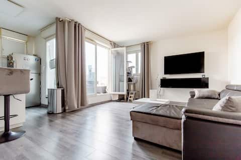 Apartment terrace parking at the foot of the Stade de France