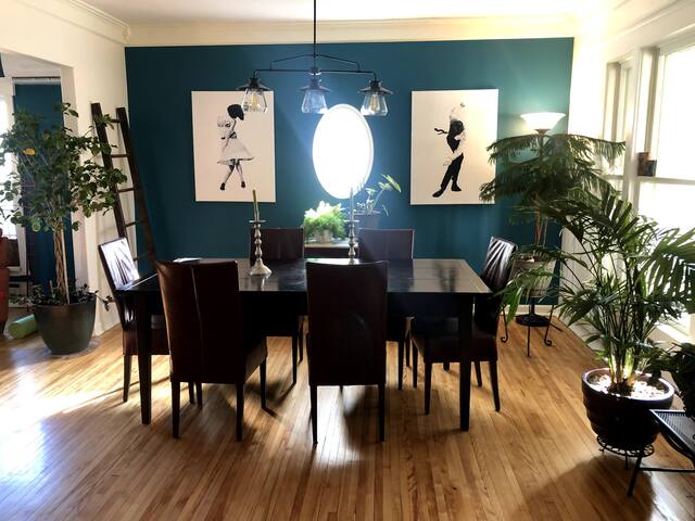 Historic Mpls. Home Walking Distance to Lakes gallery image 5