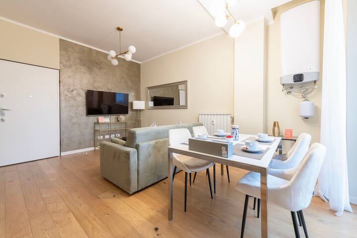 Design 2 Bedroom Apartment – 6 guests: Milan Duomo gallery image 2