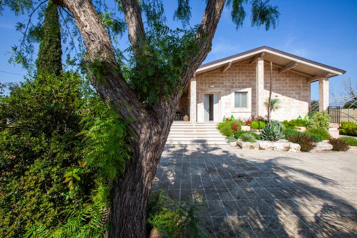 Villa with pool close to Polignano a Mare gallery image 2