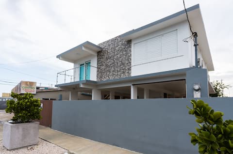 NEW Beach, Restaurants and Pool 5 Bedrooms House