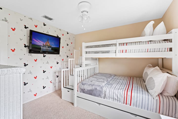 Двуетажно легло  Мики Тематична спалня