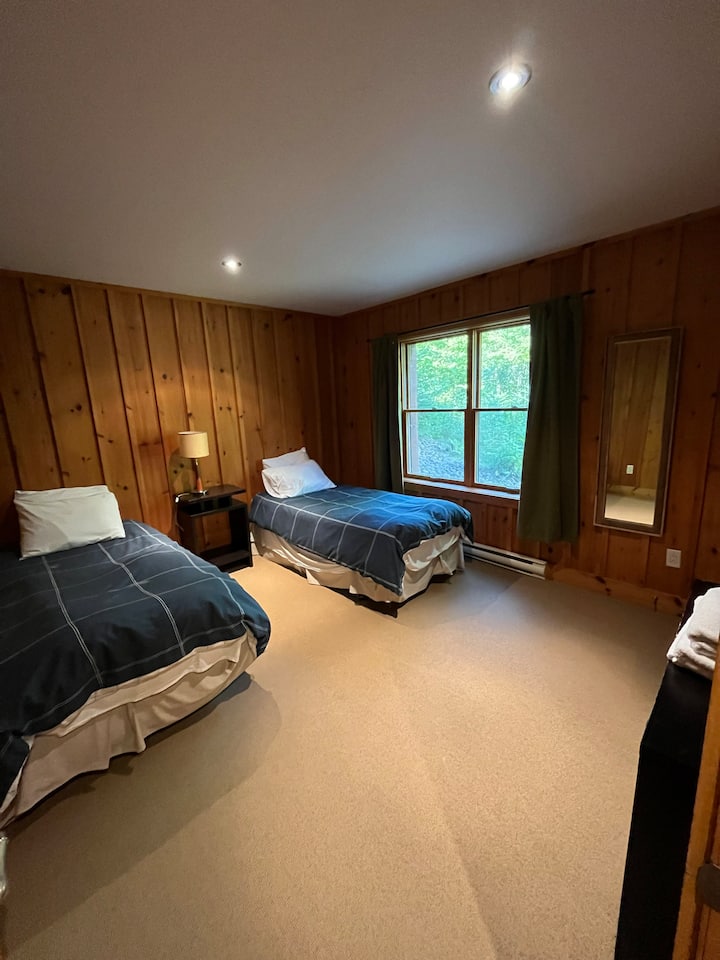 საძინებელი 4