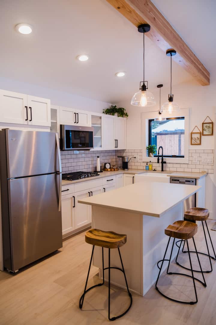 Mtn View Orchard House W/hot Tub - Columbia Falls, MT