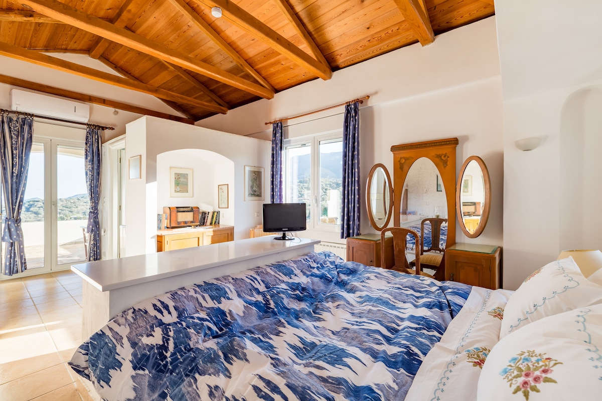 غرفة النوم الرئيسية